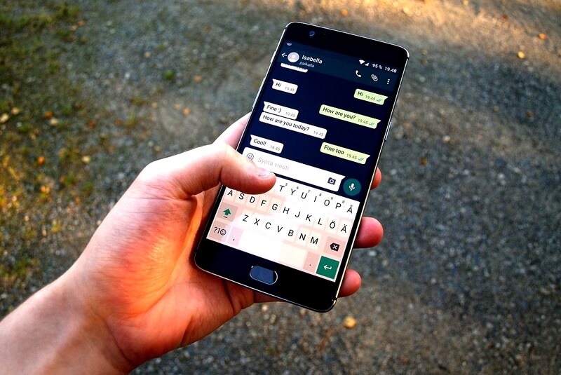 Logiciel pour espionner Whatsapp